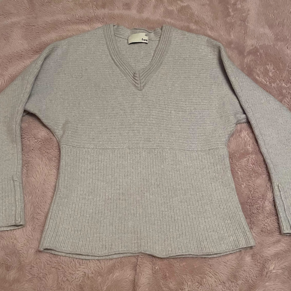Wilfred grey sweater 🌚